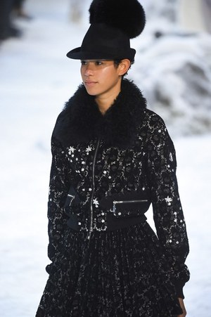 モンクレール ガム・ルージュ(MONCLER GAMME ROUGE) 2016-17年秋冬 ウィメンズコレクション  - 写真9