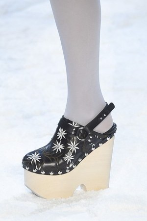 モンクレール ガム・ルージュ(MONCLER GAMME ROUGE) 2016-17年秋冬 ウィメンズコレクション  - 写真17