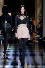 バルマン 2016年秋冬ウィメンズコレクション - 女性の美しさを讃えて、コルセットで魅せる｜写真26