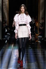 バルマン 2016年秋冬ウィメンズコレクション - 女性の美しさを讃えて、コルセットで魅せる｜写真31