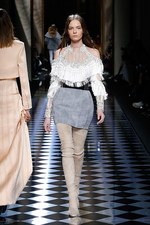 バルマン 2016年秋冬ウィメンズコレクション - 女性の美しさを讃えて、コルセットで魅せる｜写真40