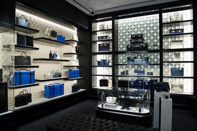 ビスポーク｜グローブ・トロッター日本初の旗艦店が銀座に - ライカとのコラボカメラバッグ限定発売