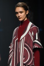 ハナエモリ マニュスクリ 2016-17年秋冬コレクション - 無機物と有機物の融合｜写真13