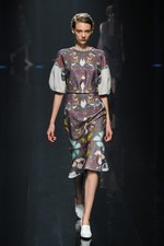 ハナエモリ マニュスクリ 2016-17年秋冬コレクション - 無機物と有機物の融合｜写真72