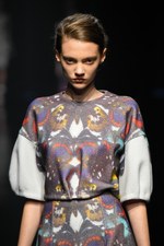 ハナエモリ マニュスクリ 2016-17年秋冬コレクション - 無機物と有機物の融合｜写真73