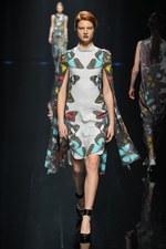 ハナエモリ マニュスクリ 2016-17年秋冬コレクション - 無機物と有機物の融合｜写真77