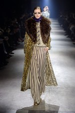 ドリス ヴァン ノッテン 2016年秋冬コレクション - 性差を越えた美、デカダンスな生き方を真似て｜写真14