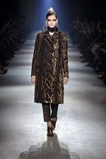 ドリス ヴァン ノッテン 2016年秋冬コレクション - 性差を越えた美、デカダンスな生き方を真似て｜写真19