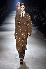 ドリス ヴァン ノッテン 2016年秋冬コレクション - 性差を越えた美、デカダンスな生き方を真似て｜写真25