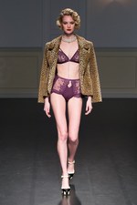 ピーチ・ジョン 2016年秋冬コレクション - 約10年ぶりのショー、レトロなパリジェンヌスタイル｜写真1