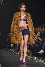 ピーチ・ジョン 2016年秋冬コレクション - 約10年ぶりのショー、レトロなパリジェンヌスタイル｜写真13