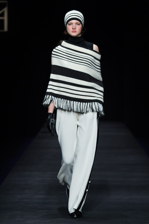 タエ アシダ 2016-17年秋冬 ｜ ポンチョ