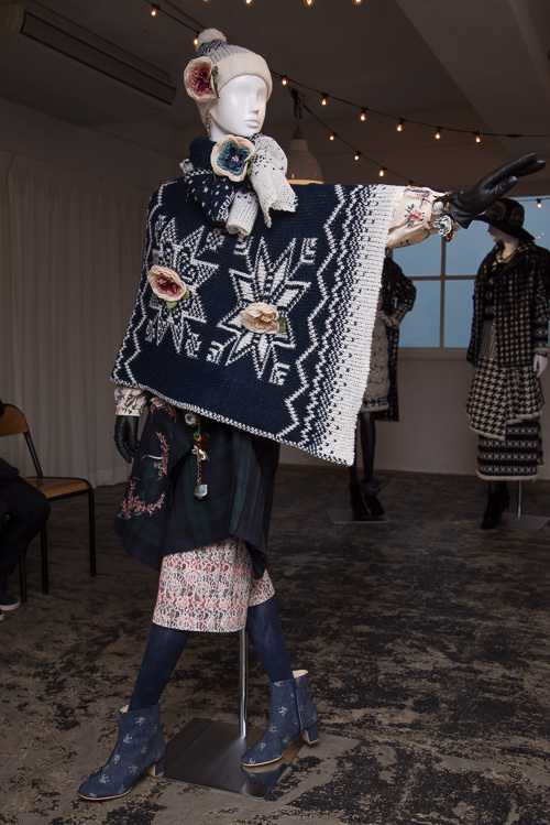 バイユー 2016-17年秋冬 ｜ ポンチョ