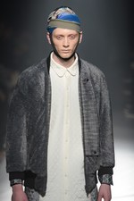 プラスチックトーキョー 2016-17年秋冬コレクション -  秩序と無秩序、渋谷のスクランブル交差点｜写真50