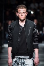 5351 プール・オム 2016-17年秋冬コレクション - 男臭さとブリティッシュ・パンクロック｜写真2