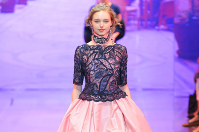 ユキ トリヰ インターナショナル 2016-17年秋冬  ウィメンズ コレクション