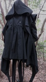 アリスアウアア 2016年秋冬コレクション - 徹底的に社会を遮断、ミノムシの“踊り“にも似た鼓動｜写真41