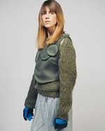 タロウ ホリウチ 2016-17年秋冬コレクション - 青空の下、入り乱れる自然と不自然｜写真18