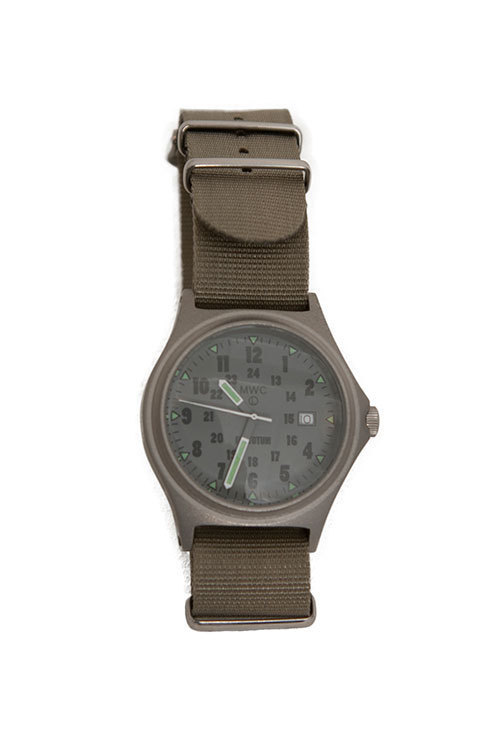 ファクトタムより別注サングラス＆時計 - スイス軍用時計ブランド「MWC」G10ウォッチ採用 | 写真