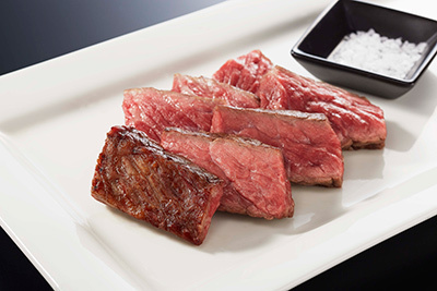 行列｜「第2回 肉グルメ博」東急百貨店東横店でGWに開催 - 日替わり焼き肉弁当も