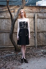 都会の中に生まれたノスタルジックな世界-イー．ワイ．ワダ（e.y.wada）の、2011-12年秋冬コレクション｜写真9