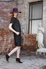 都会の中に生まれたノスタルジックな世界-イー．ワイ．ワダ（e.y.wada）の、2011-12年秋冬コレクション｜写真12