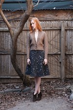 都会の中に生まれたノスタルジックな世界-イー．ワイ．ワダ（e.y.wada）の、2011-12年秋冬コレクション｜写真15