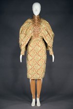 神戸ファッション美術館の収蔵品カタログ『DRESS COLLECTION』- 18世紀から現代を網羅｜写真7