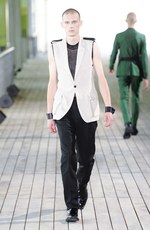 強さとエレガンスを兼ね備えたテーラード - ジョン ローレンス サリバンの2012年春夏コレクション｜写真21