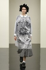 トリコ・コム デ ギャルソン 2016年秋冬コレクション - ベールに包まれた優しいフォークロア｜写真14