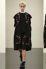 トリコ・コム デ ギャルソン 2016年秋冬コレクション - ベールに包まれた優しいフォークロア｜写真34