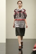 トリコ・コム デ ギャルソン 2016年秋冬コレクション - ベールに包まれた優しいフォークロア｜写真43