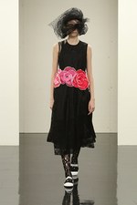 トリコ・コム デ ギャルソン 2016年秋冬コレクション - ベールに包まれた優しいフォークロア｜写真49