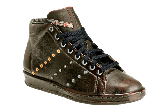 ブラウンレザー ハイカットブーツ DIESEL×adidas Originalsコラボ第2弾スニーカー8月22日より先行