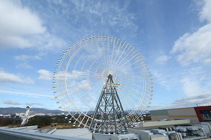 高さ日本一の大観覧車「レッドホース オオサカ ホイール」エキスポシティに - 床が“シースルー” | 写真
