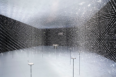 シチズン、時計の地板12万個「光」と「時」の空間演出「time is TIME」