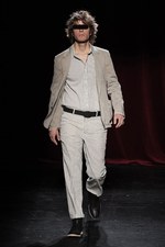 ボリュームと透明性をテーマに再解釈 メゾン マルタン マルジェラ(Maison Martin Margiela)、2012年春夏メンズコレクション｜写真18