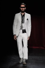 ボリュームと透明性をテーマに再解釈 メゾン マルタン マルジェラ(Maison Martin Margiela)、2012年春夏メンズコレクション｜写真23