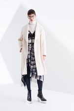 アウラ 2016年秋冬コレクション - 対比を楽しむ、新生ストリートモダン｜写真2