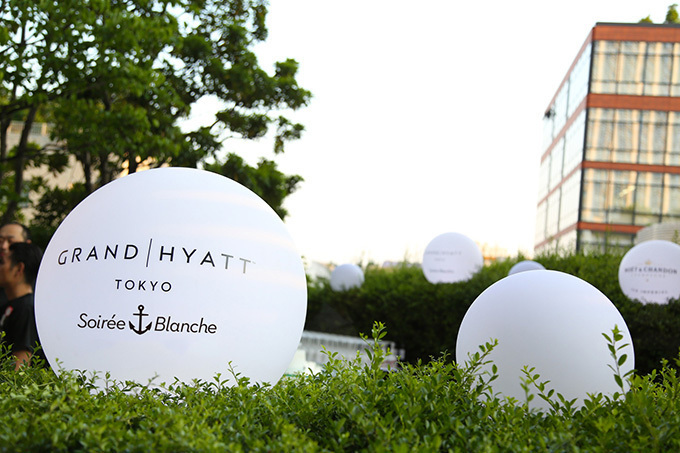 ドレスコードは白、南仏発祥のサマーナイトイベント「ソワレ ブランシュ」グランド ハイアット 東京で｜写真5
