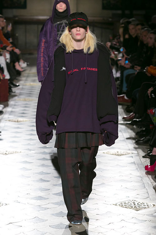 ヴェトモン(VETEMENTS) 2016-17年秋冬 ウィメンズコレクション  - 写真31