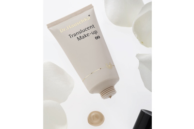 究極のオーガニックコスメブランド Dr.ハウシュカのリキッドファンデーションに待望の新色登場！