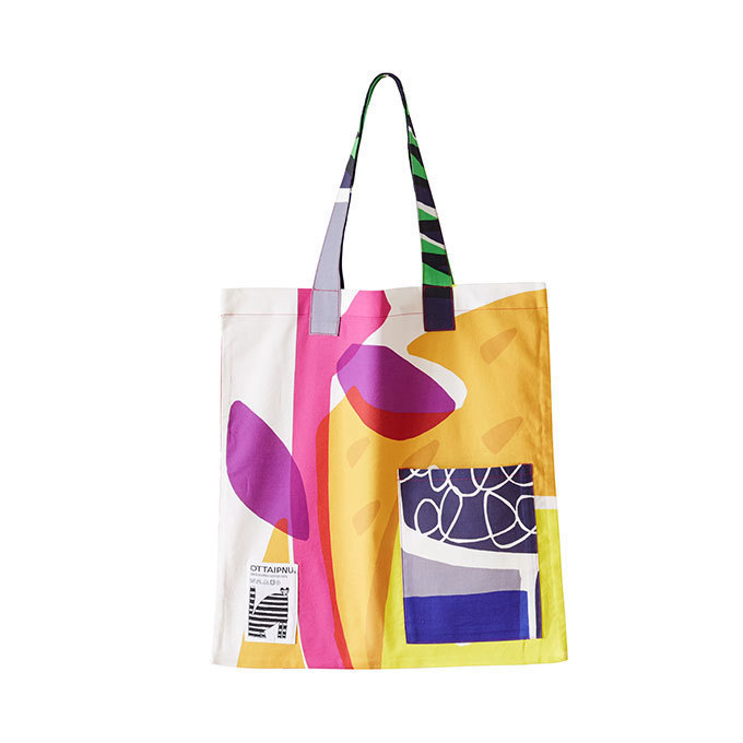 マリメッコのテキスタイルを手がける、鈴木マサルの展覧会 - カラフルな傘やトートバッグを展示＆販売 | 写真