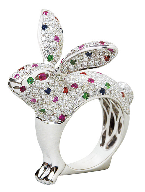 ビジュードエムから特別な「うさぎリング」3種の宝石をちりばめた贅沢な水玉模様 | 写真