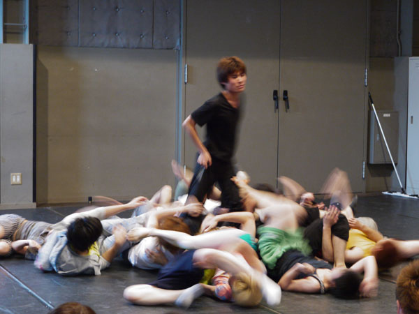 ダンス・建築・ファッションの融合 - ドリフターズ・サマースクール2011公演開催｜写真3