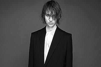 2016-17年秋冬東京コレクション｜ユリウス 2016年プレフォール-ウィンターコレクション - ミニマルの延長線上に、ユリウスの礼装を