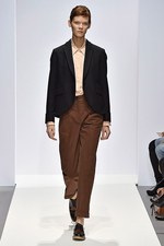 マーガレット・ハウエル2016年秋冬コレクション - マニッシュに潜むフェミニン、柄素材で感じる英国｜写真2