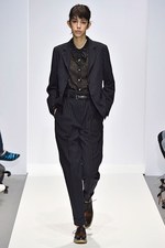 マーガレット・ハウエル2016年秋冬コレクション - マニッシュに潜むフェミニン、柄素材で感じる英国｜写真17