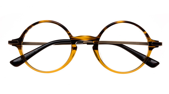 「恵那眼鏡 エナロイド」から、著名な美術家＆建築家が愛用する眼鏡をモチーフにした新作コレクション | 写真