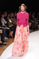 明るい風に乗って運ばれてきた希望の服  サポートサーフェス(support surface) 2012年春夏コレクション｜写真60